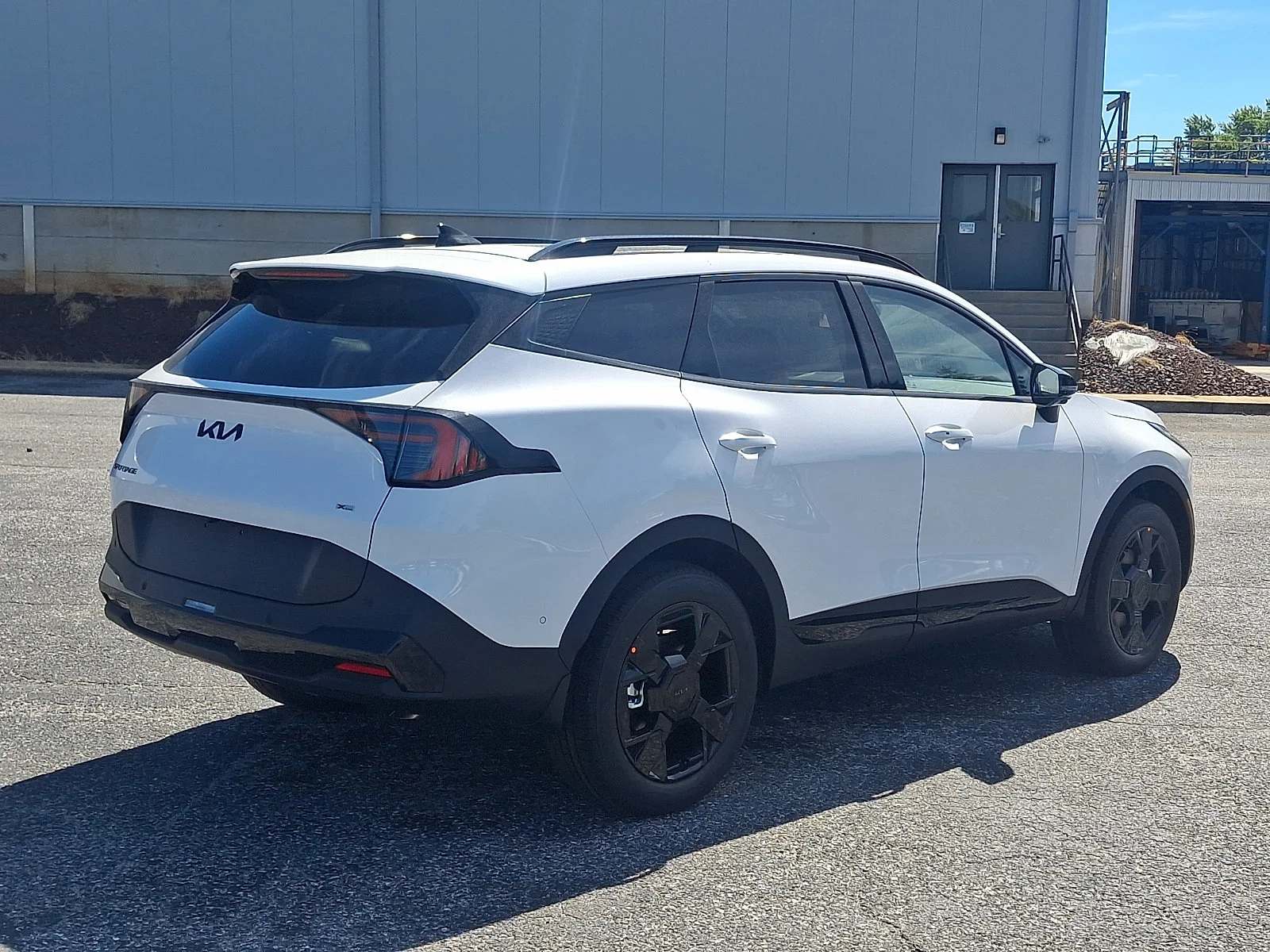 New 2027 White Kia X-Line image 3
