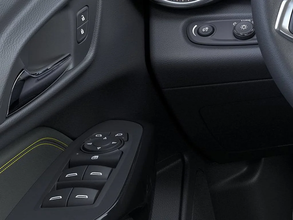 New 2026 Summit White Chevrolet ACTIV image 23
