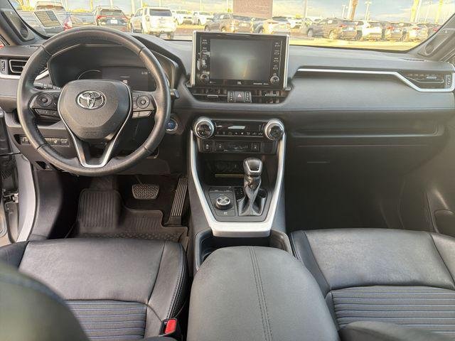 Certified Used 2021 SILVER SKY MET W/BLK Toyota  image 14