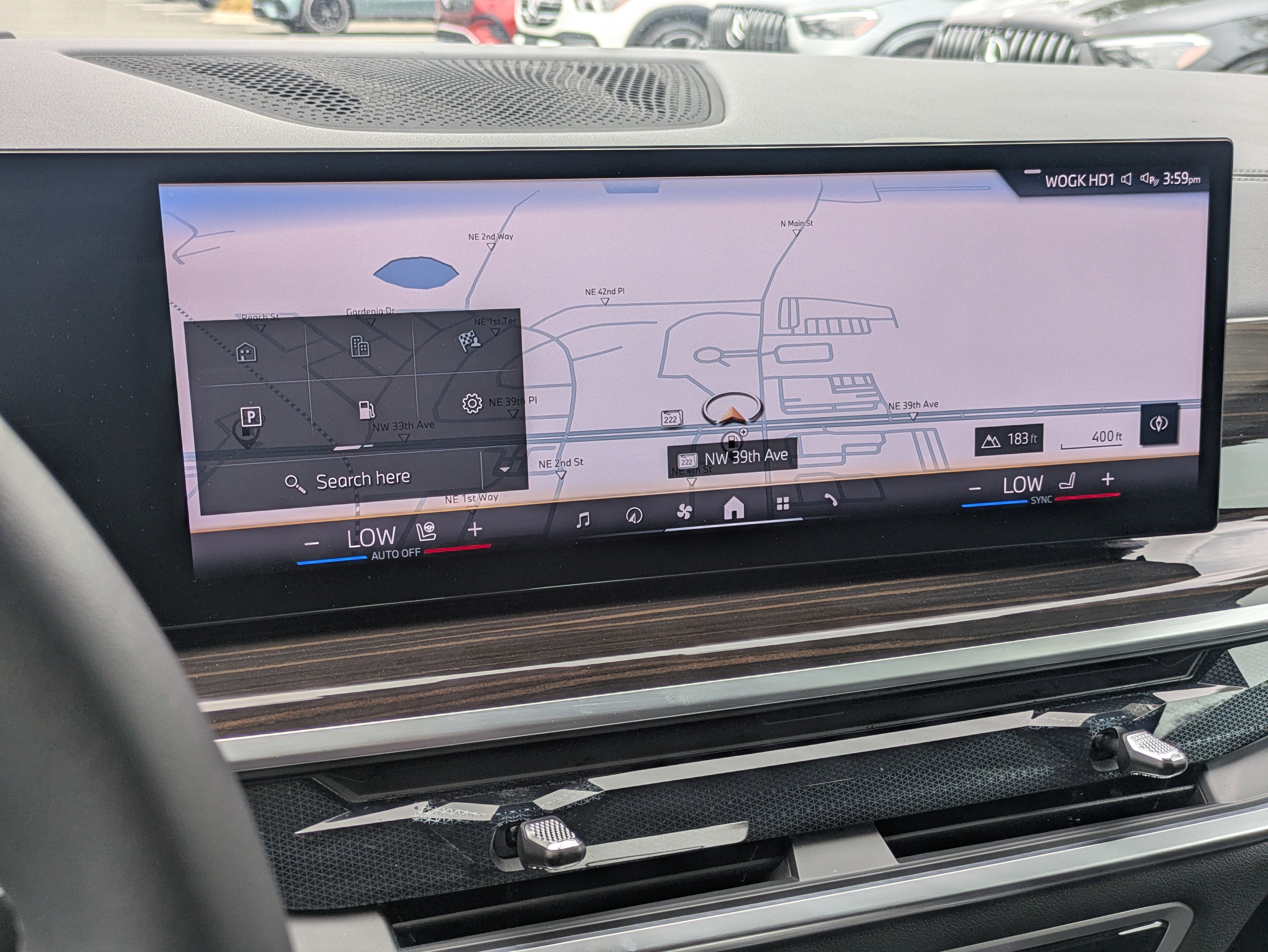 Used 2025 Black Sapphire Metallic BMW xDrive40i image 21