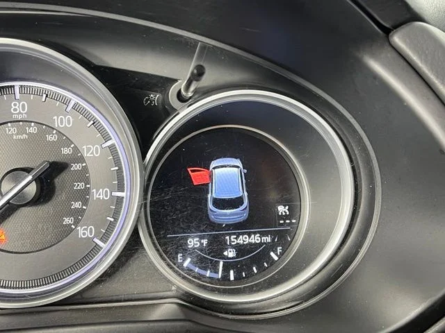 Used 2018 White Mazda Touring image 22