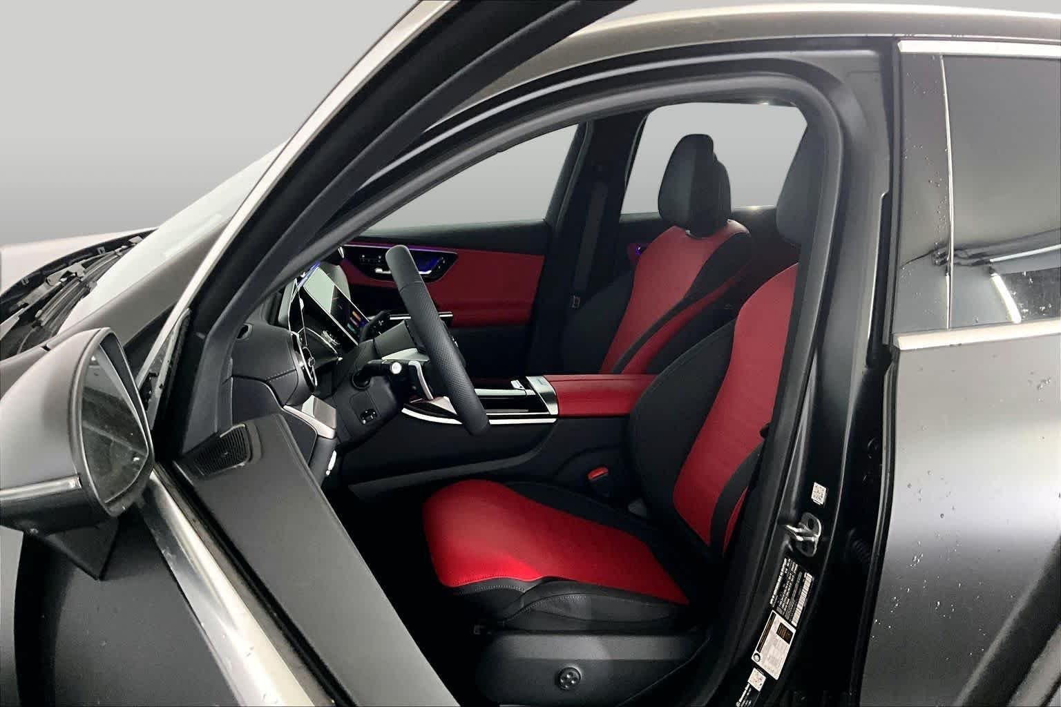 New 2026 MANUFAKTUR Graphite Grey Magno Mercedes-Benz GLC 300 image 14