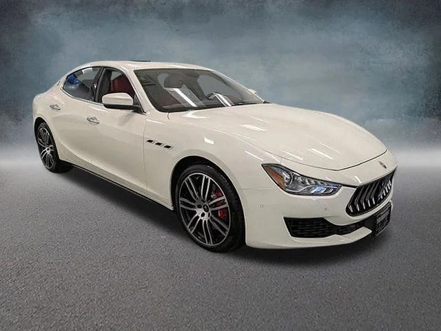 Certified Used 2019 White Maserati  image 3