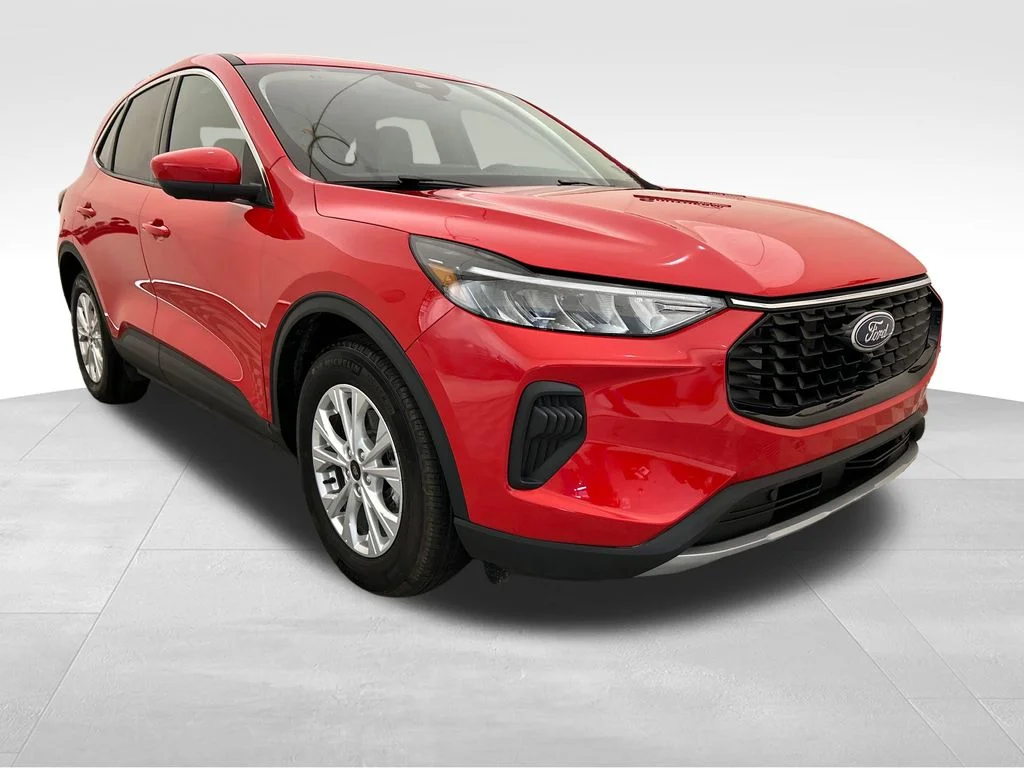 Used 2024 Red Ford Active image 7