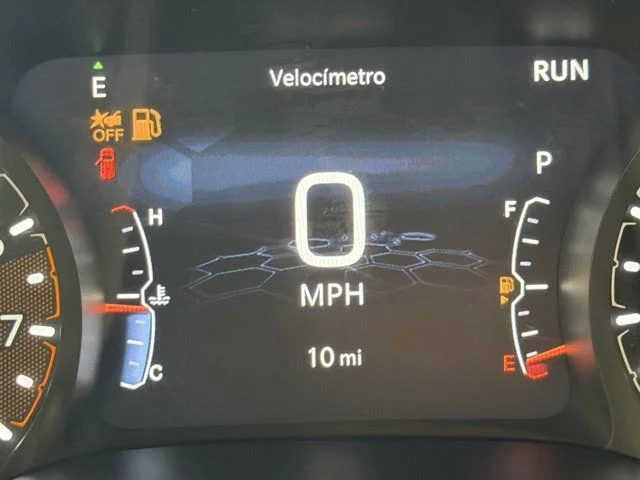 New 2026 White Jeep Latitude image 17