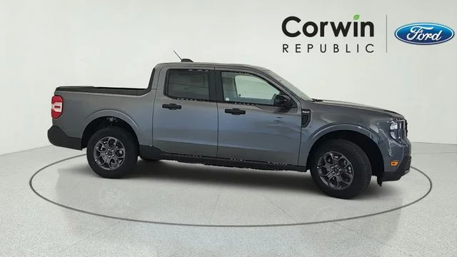 New 2026 Carbonized Gray Metallic Ford XLT image 7