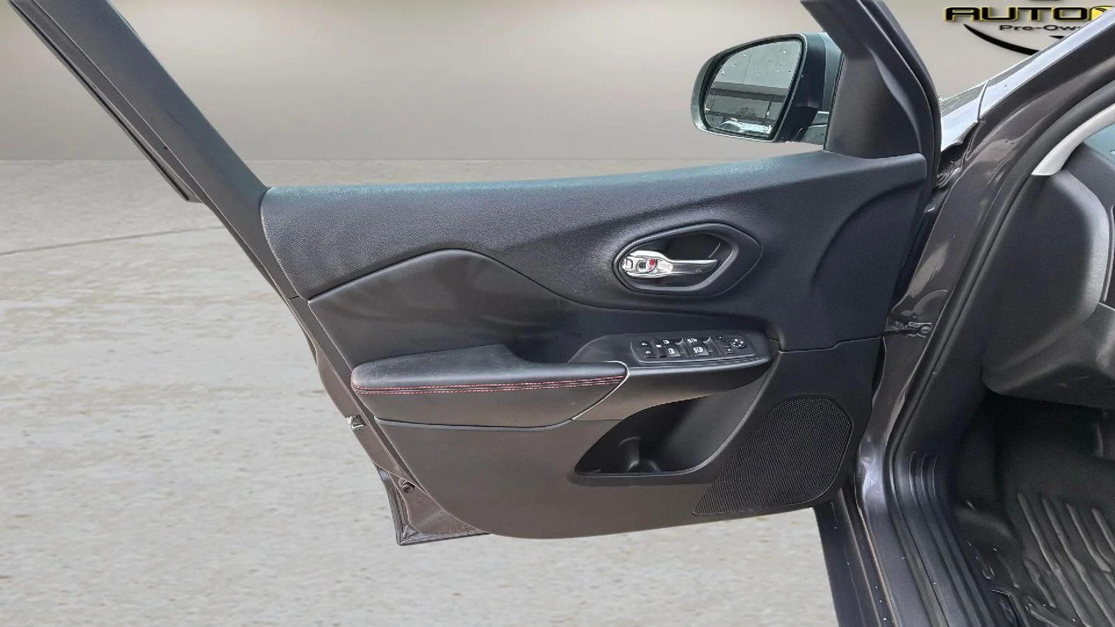 2020 Jeep Cherokee Trailhawk - Photo 16