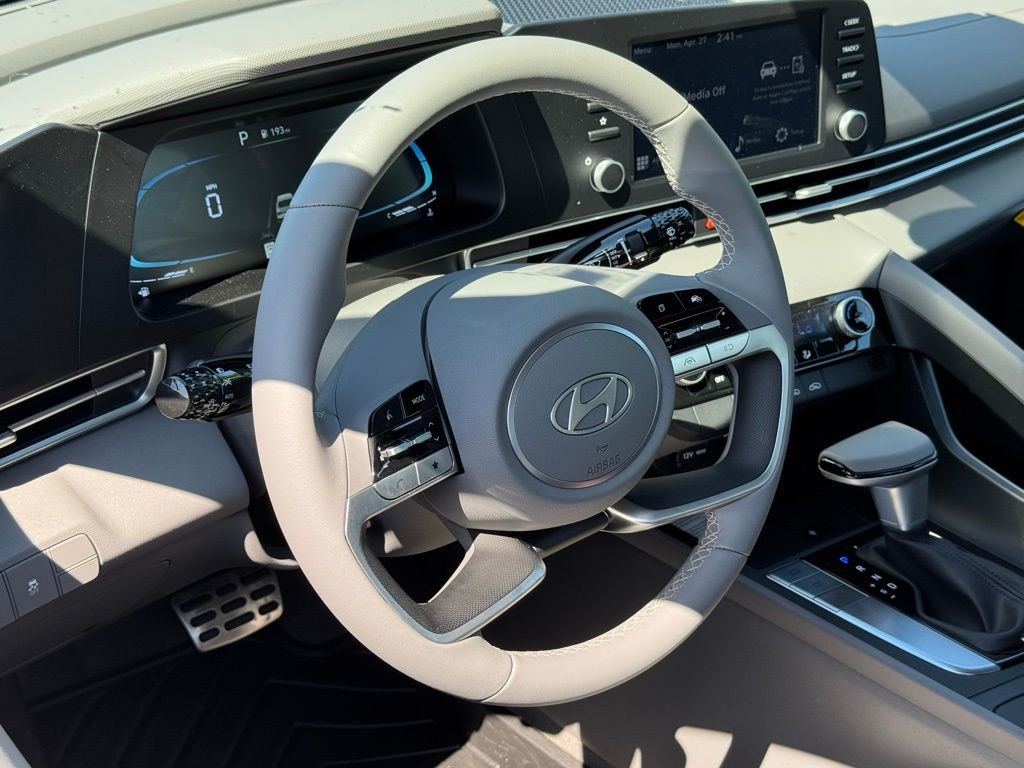 2026 Hyundai Elantra SEL Sport - Photo 15