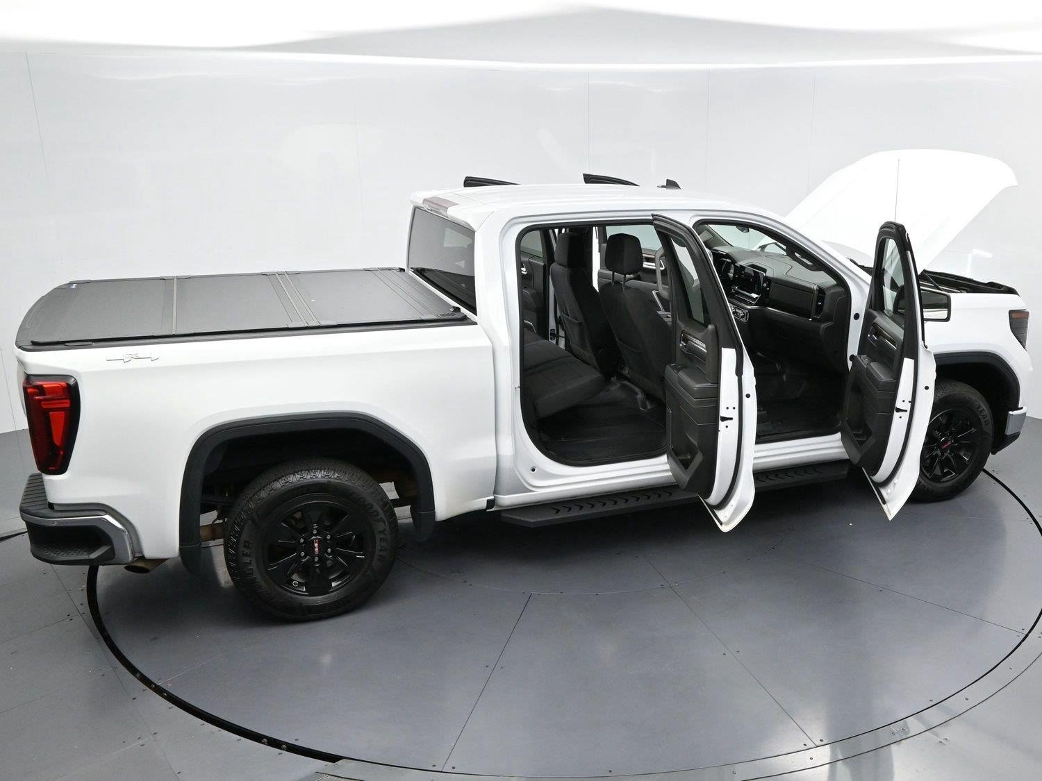 Used 2024 Summit White GMC SLE image 37