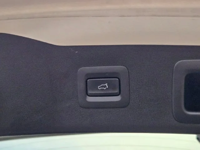 Used 2020 White Mazda Grand Touring image 13