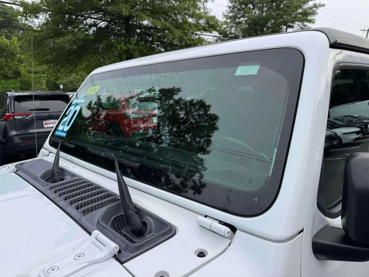 Used 2020 Bright White Clearcoat Jeep Sahara 4x4 image 14