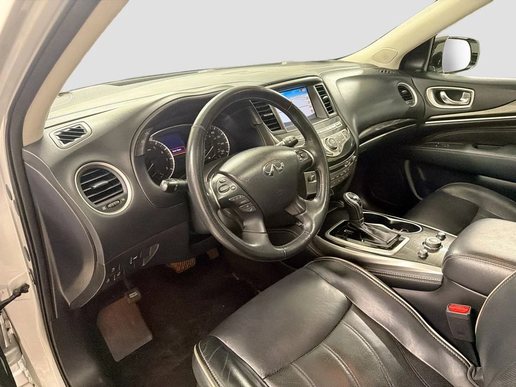 Used 2019 Liquid Platinum INFINITI LUXE image 4