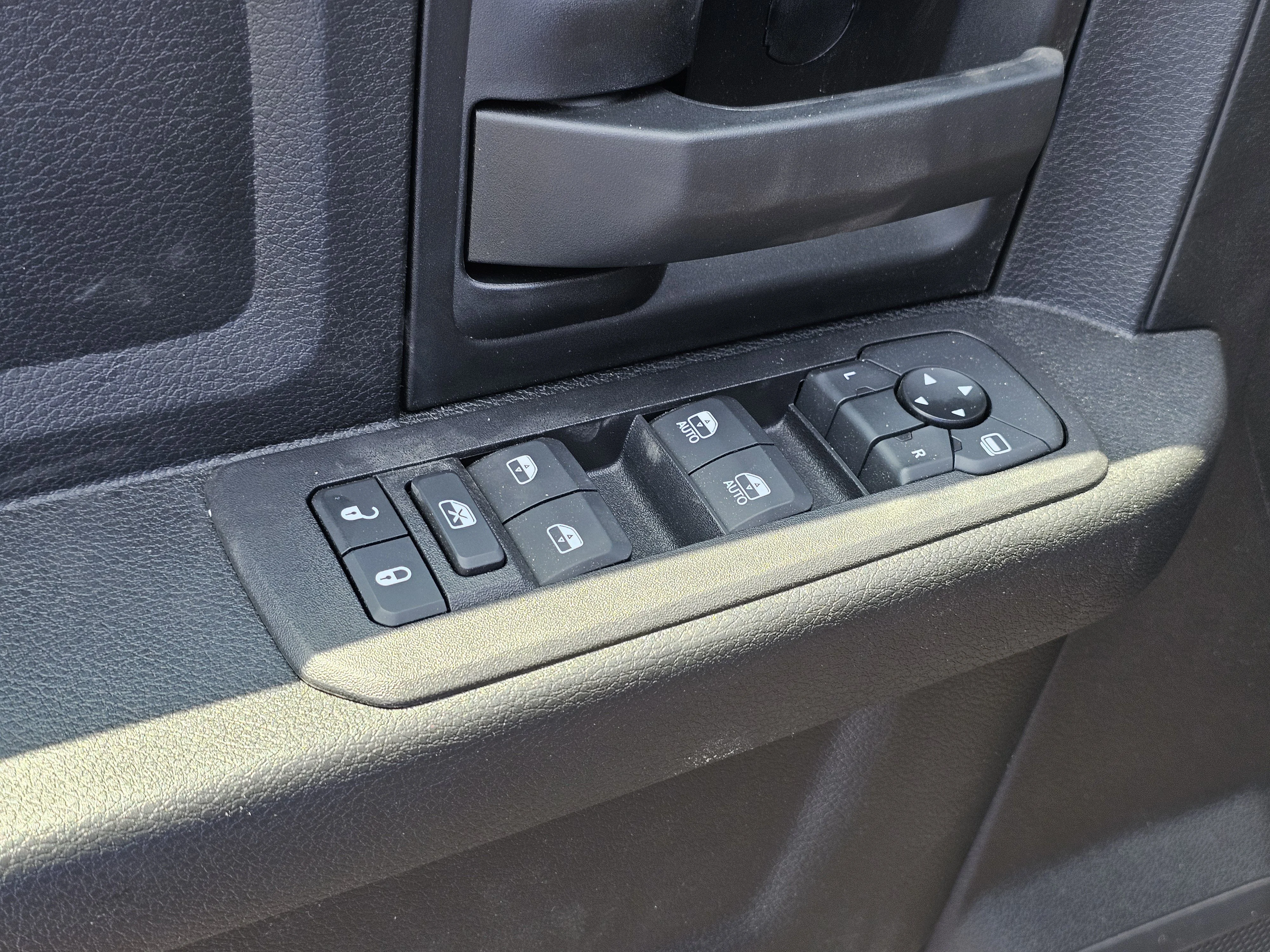 2025 RAM 2500 Tradesman - Photo 17