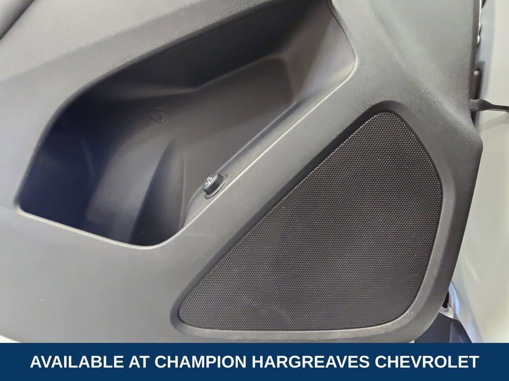 Used 2019 SUMMIT WHITE Chevrolet LT image 32