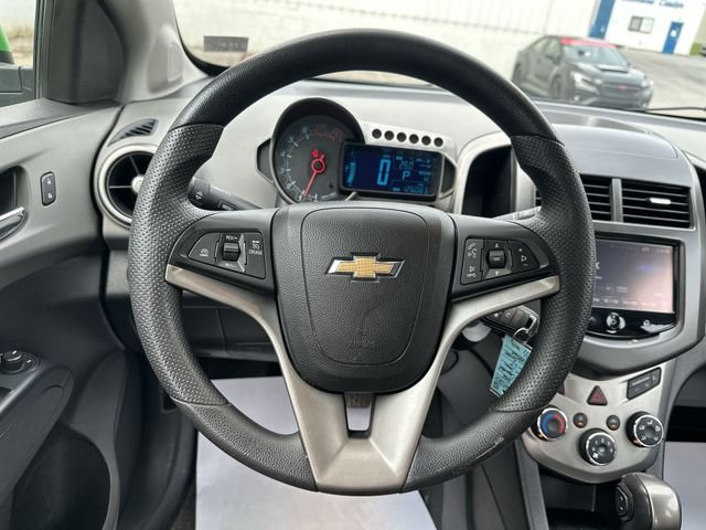 Used 2016 Green Chevrolet LT image 13