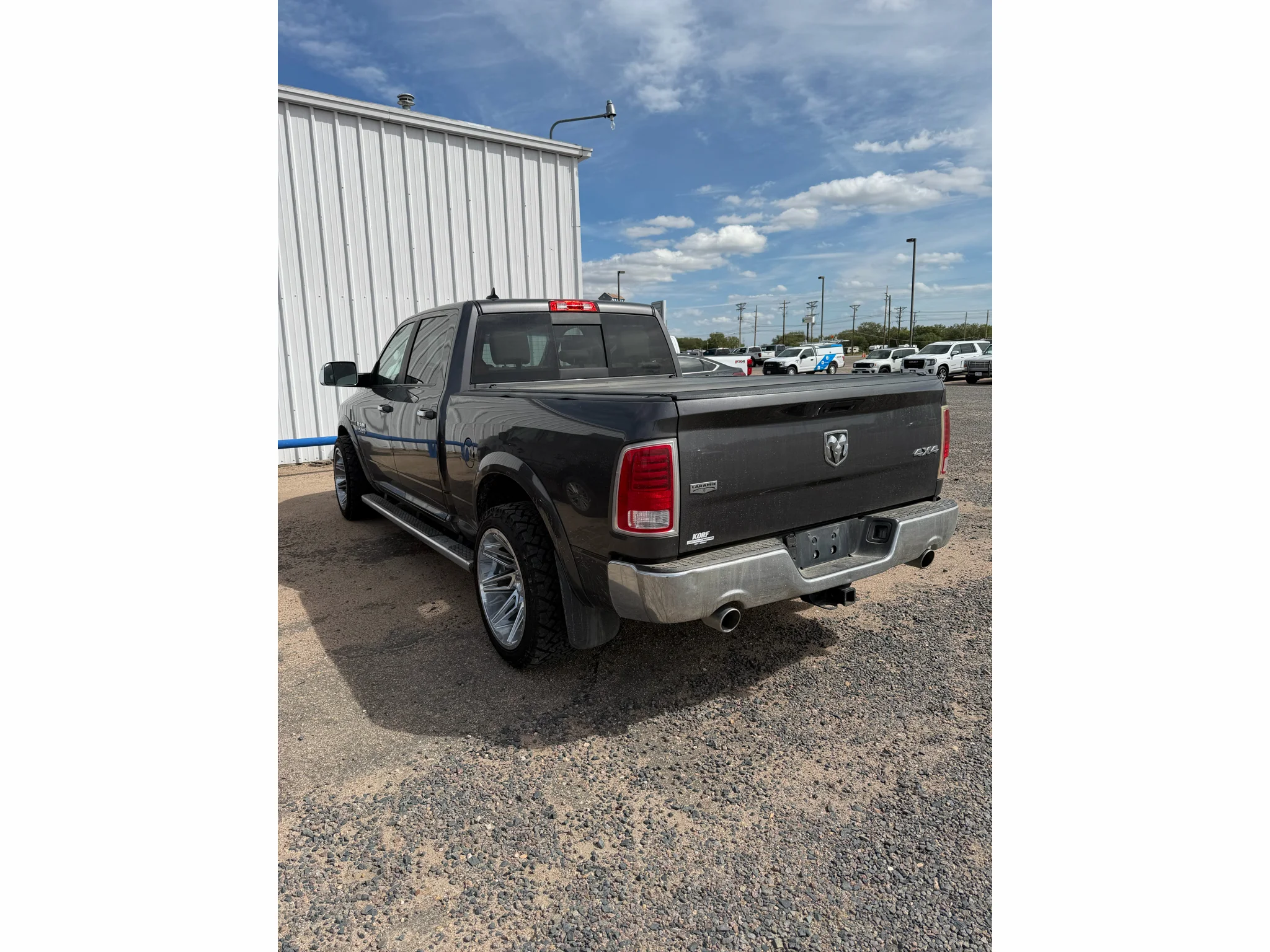 Used 2016 Granite Crystal Metallic Clearcoat Ram Laramie image 35