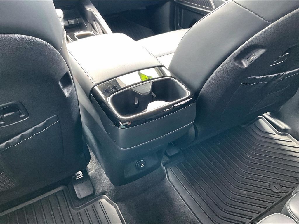 Used 2025 Everlasting Silver Kia LX image 26