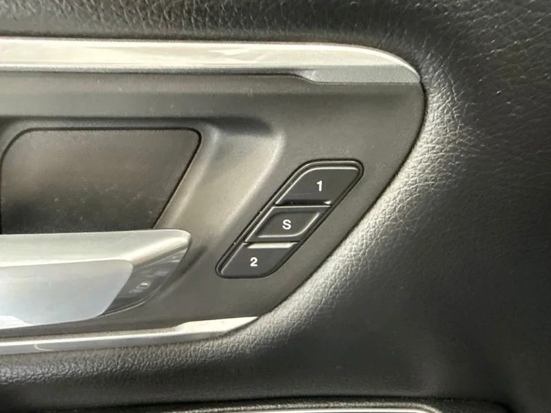 Used 2020 Silver Ram Laramie image 18