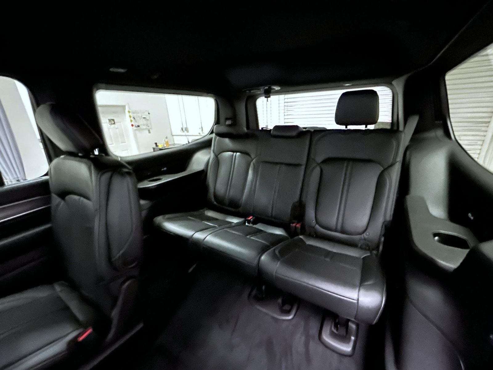 New 2026 Silver-Zynith Exterior Paint Jeep Limited Altitude image 19
