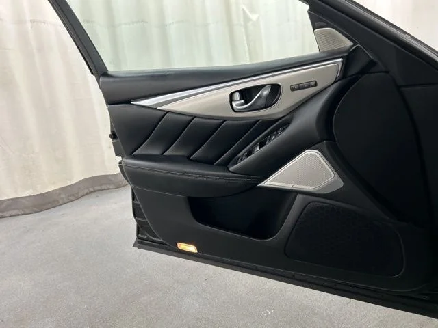Used 2023 Black INFINITI LUXE image 22