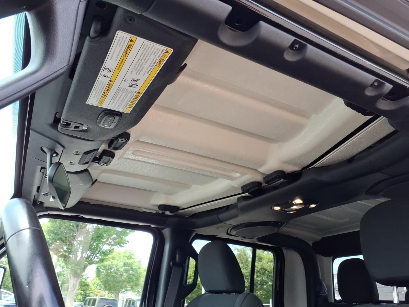 Used 2023 Black Clearcoat Jeep Sport S image 6