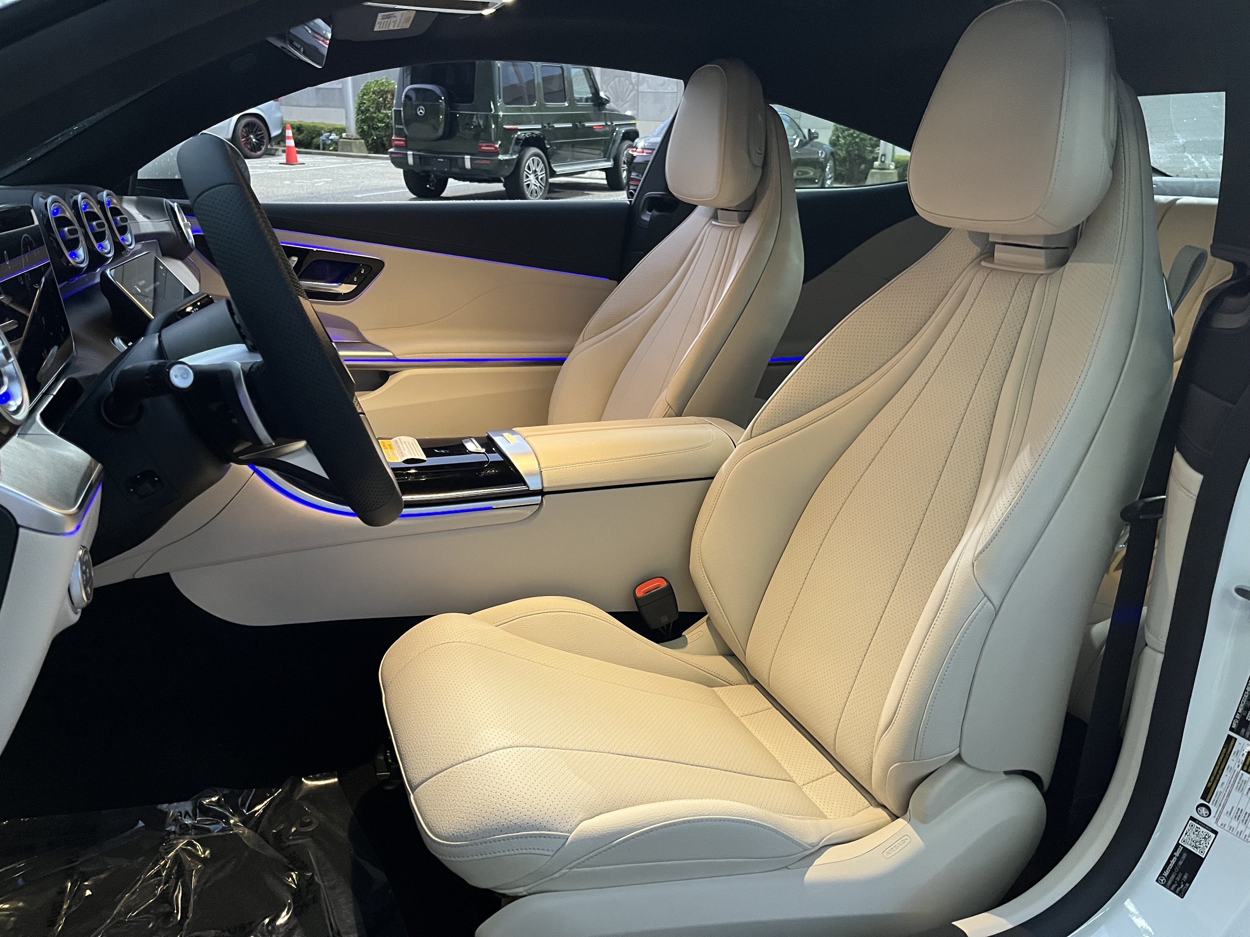 New 2026 MANUFAKTUR Moonlight White Metallic Mercedes-Benz CLE 300 image 16