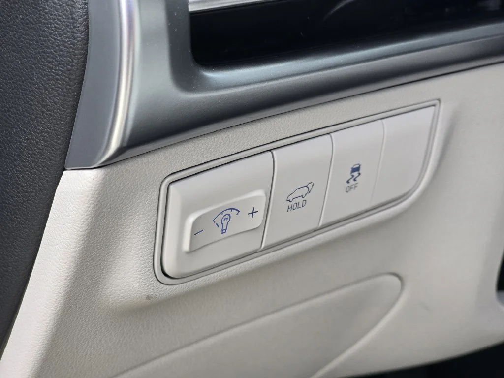 New 2026 Gray Hyundai SEL Premium image 19