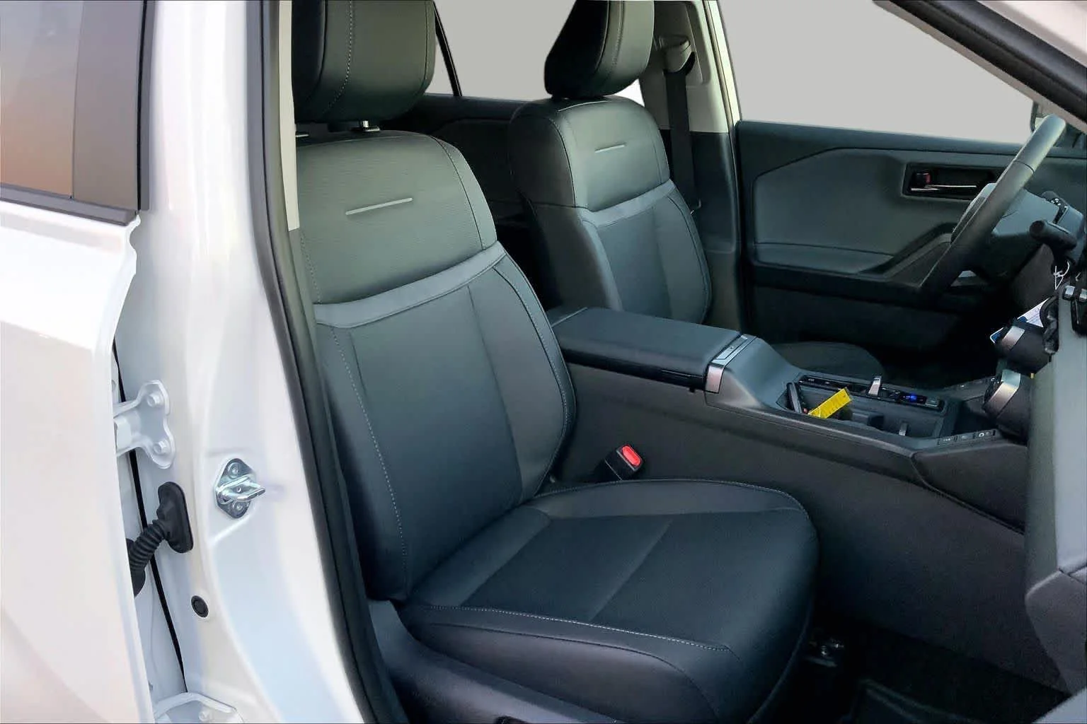 Used 2026 Wind Chill Pearl Toyota Limited image 8