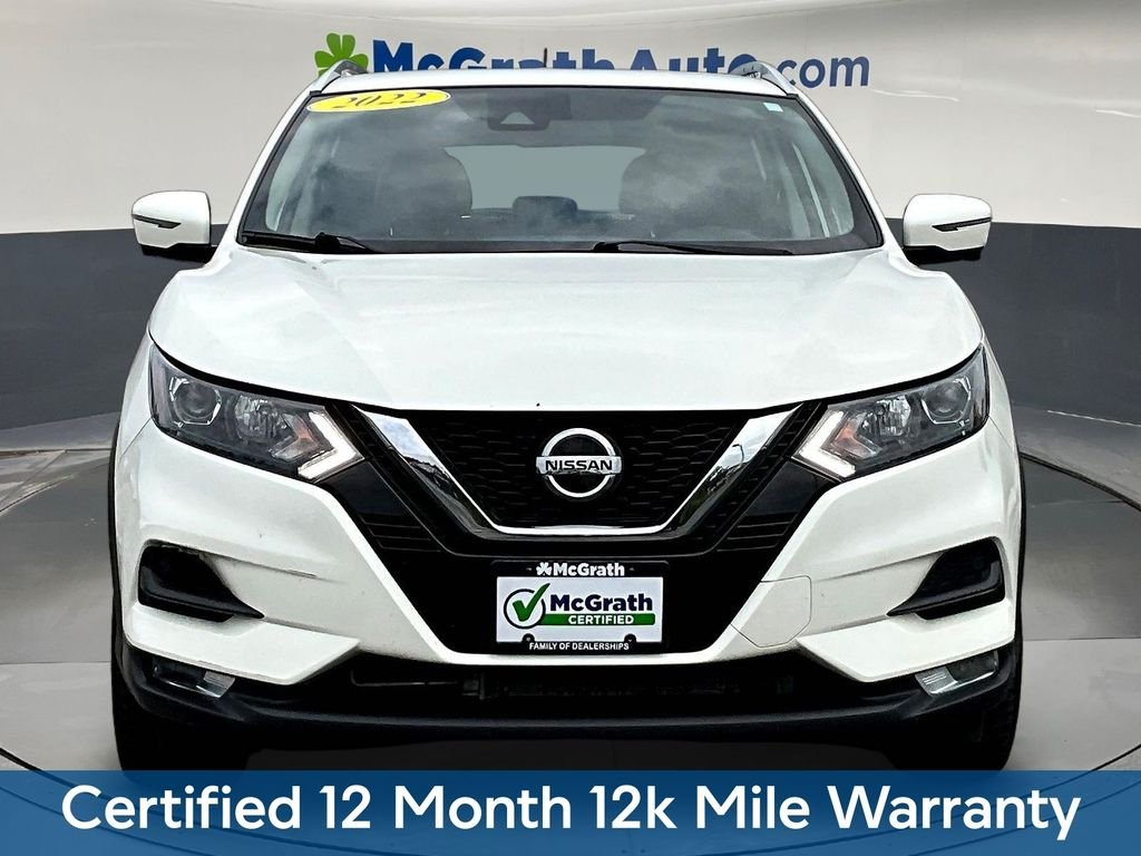 Used 2022 White Nissan SV image 2