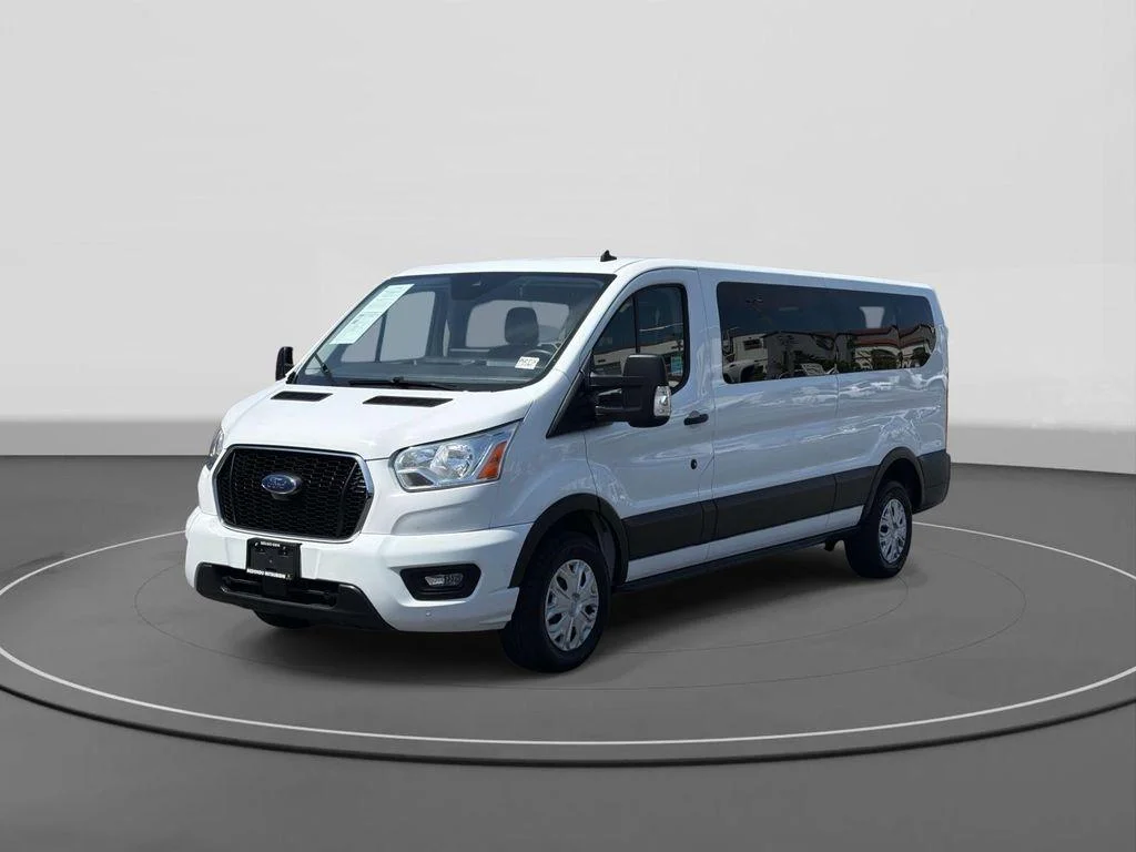 Used 2022 Oxford White Ford XLT image 1