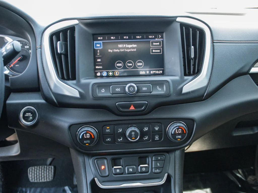 Used 2020 Quicksilver Metallic GMC SLE image 18