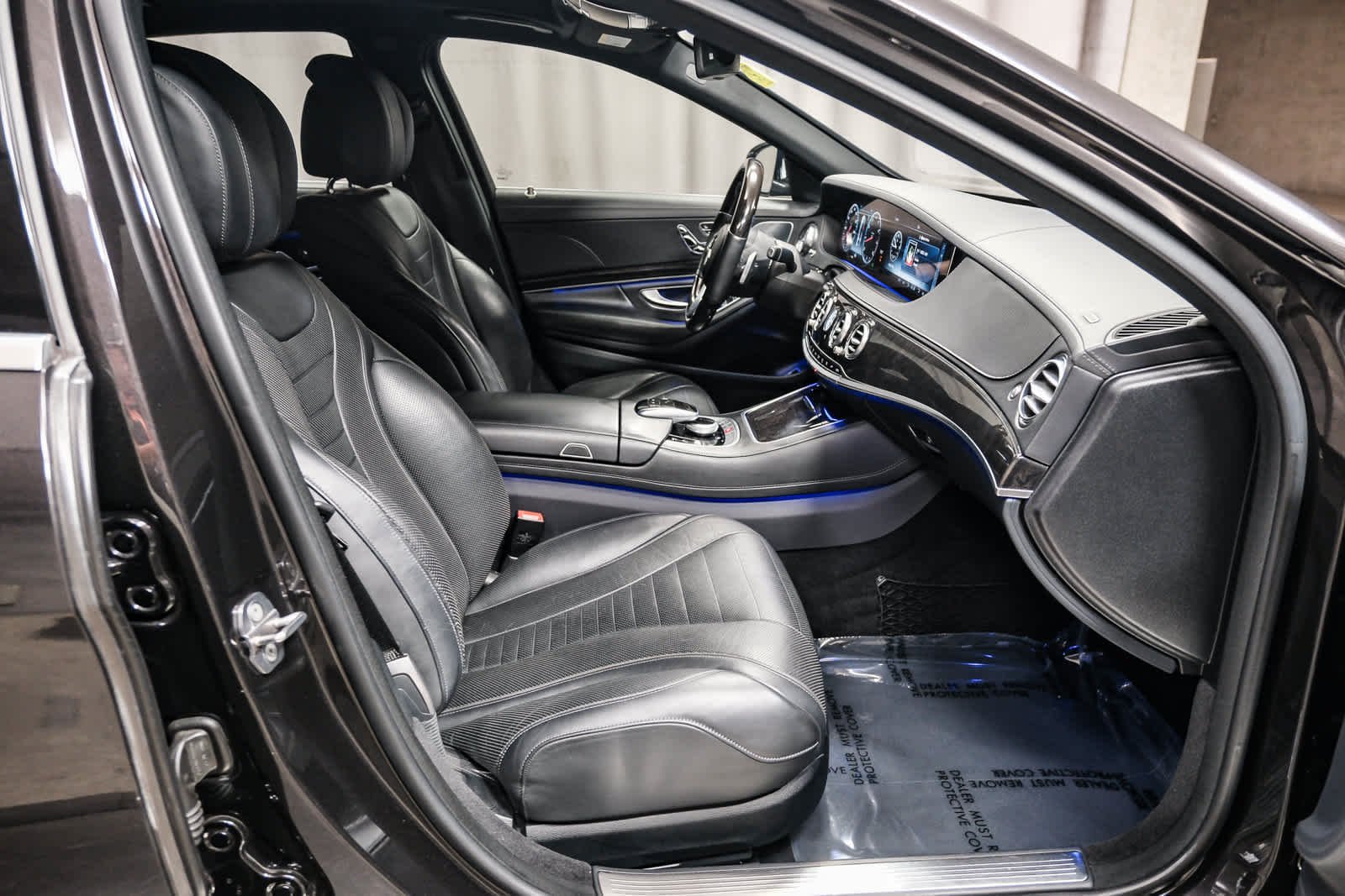 Used 2018 designo Mocha Black Metallic Mercedes-Benz S 560 image 18