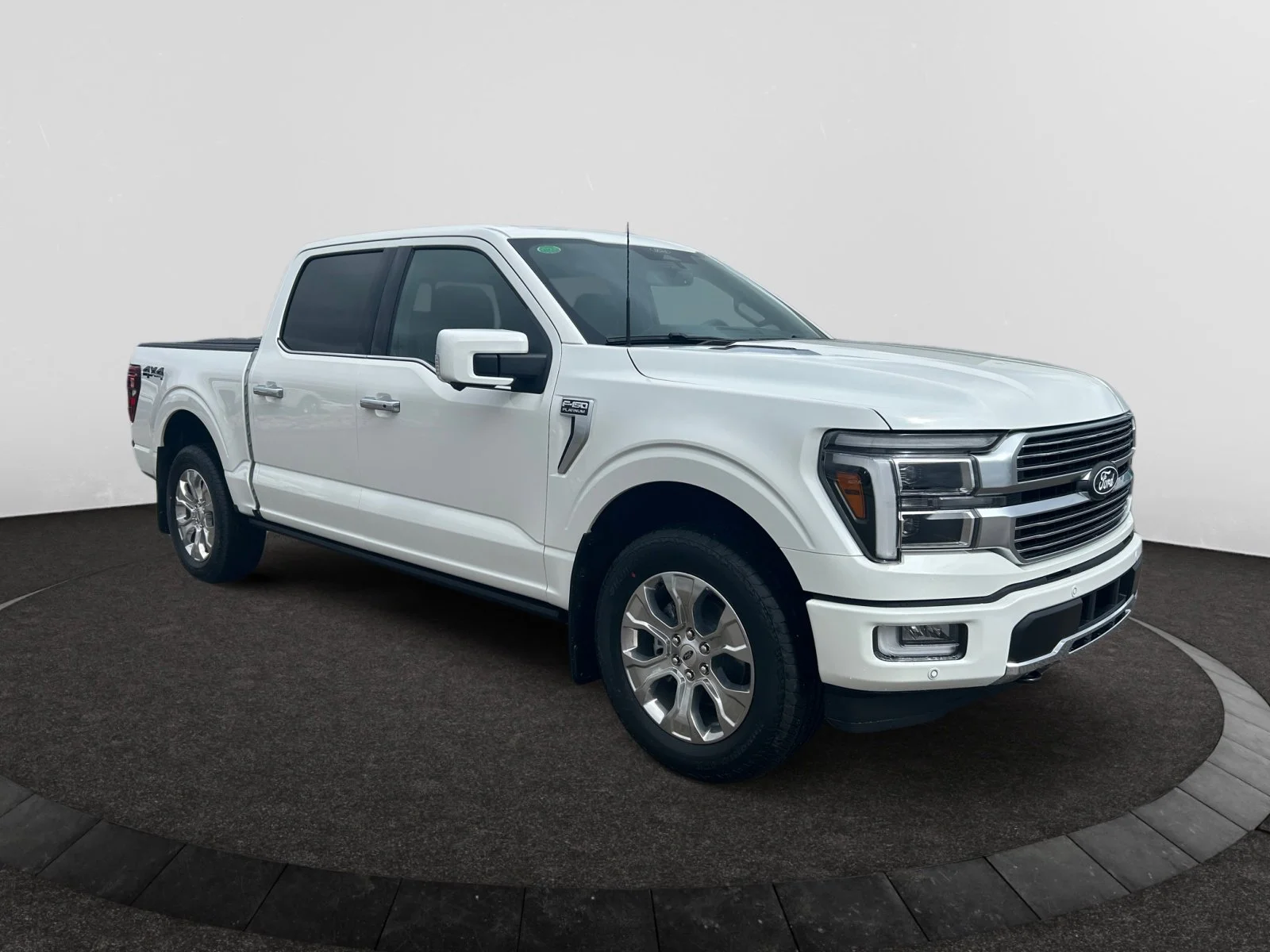 New 2026 Star White Metallic Tri-Coat Ford Platinum image 7