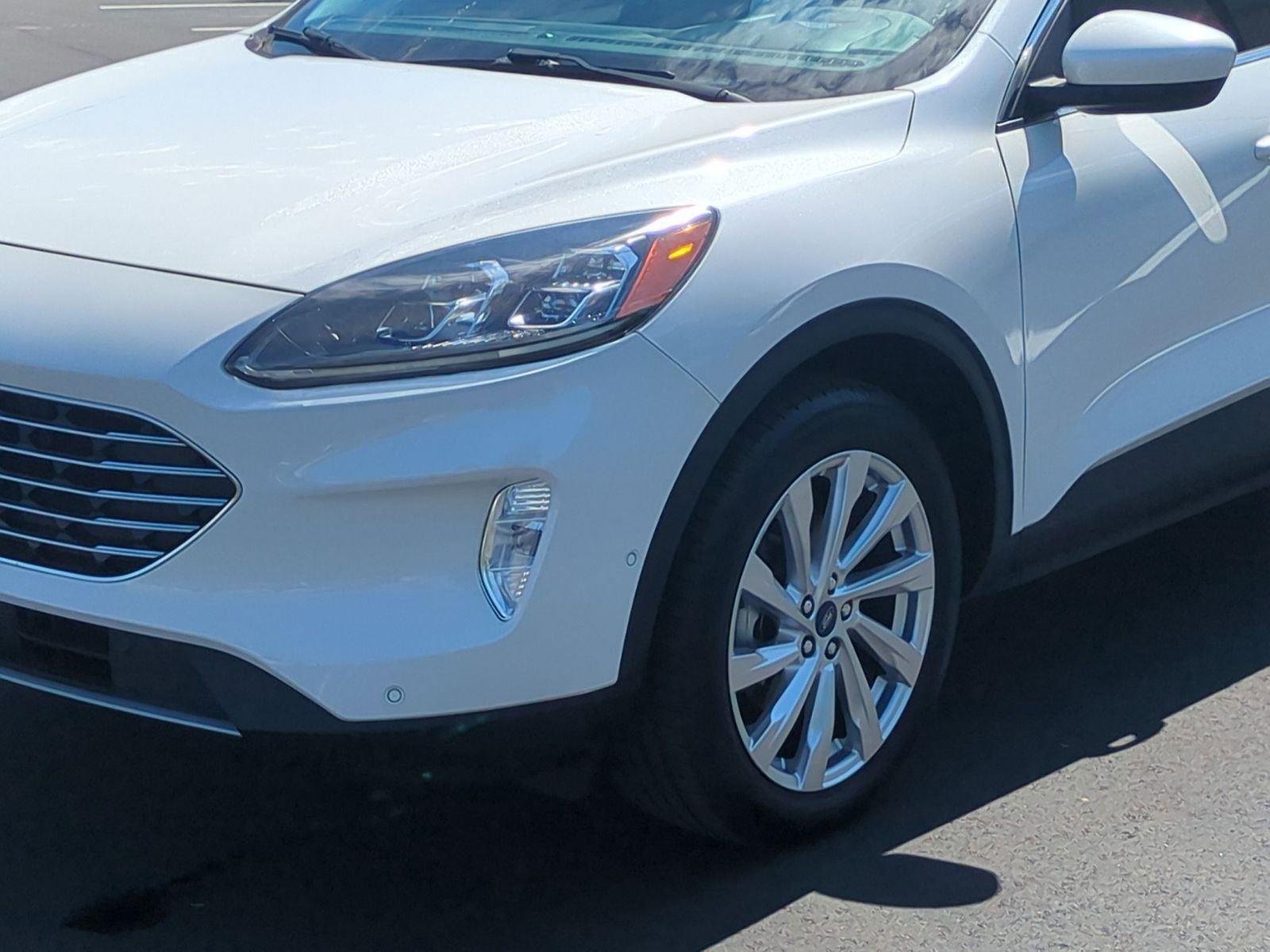 Used 2021 Star White Metallic Tri-Coat Ford Titanium image 10