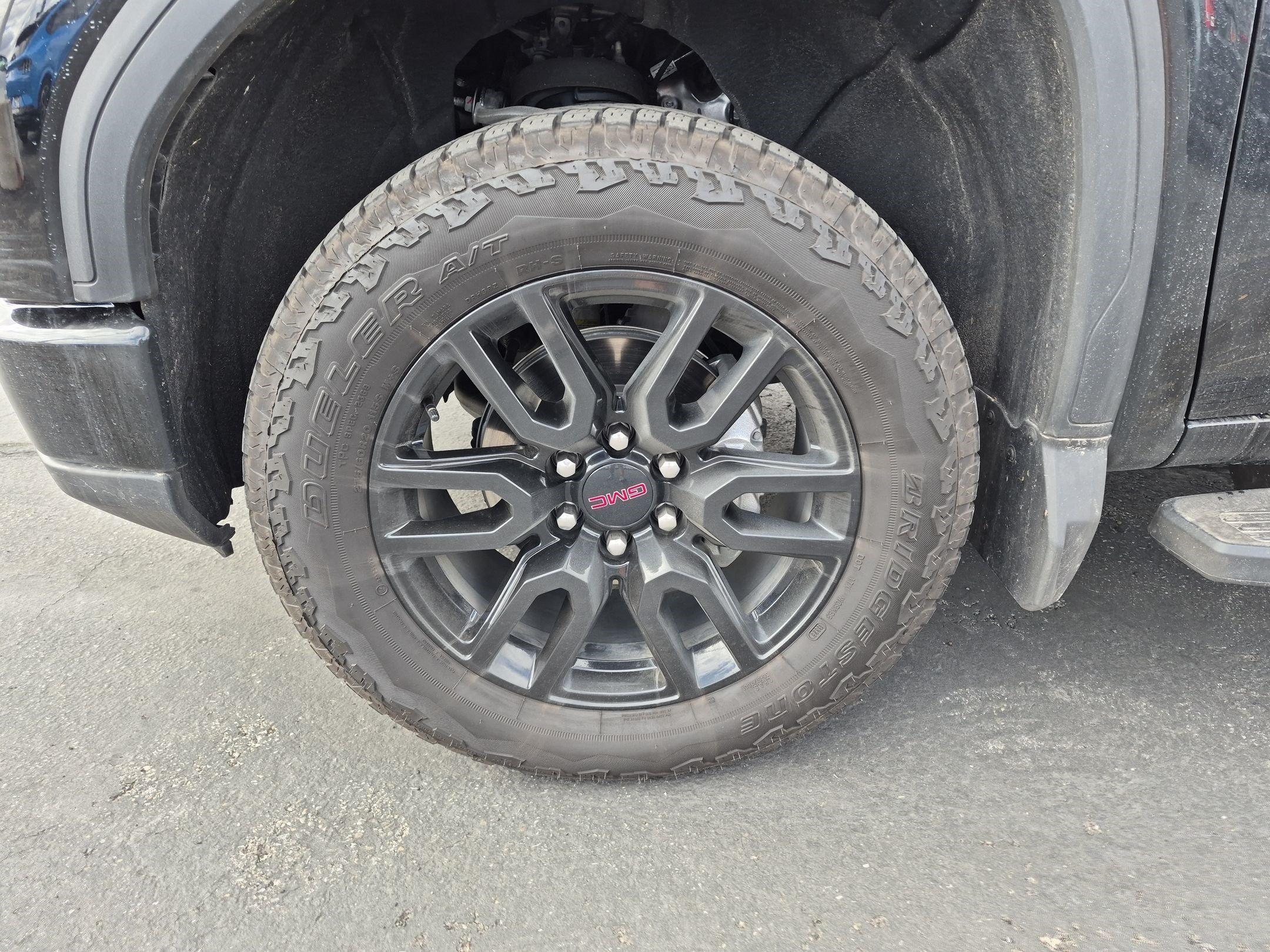 Used 2026 Onyx Black GMC Elevation image 12