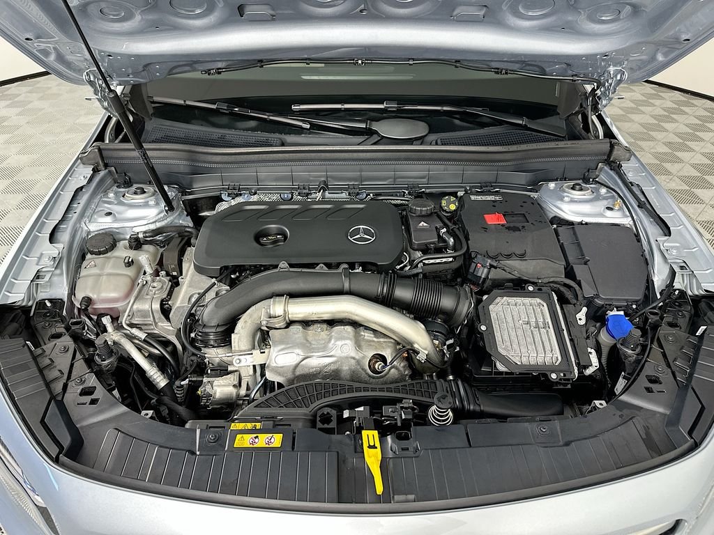 Used 2026  Mercedes-Benz GLB 250 image 29