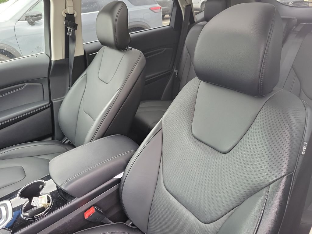 Used 2018 Ingot Silver Metallic Ford Titanium image 13