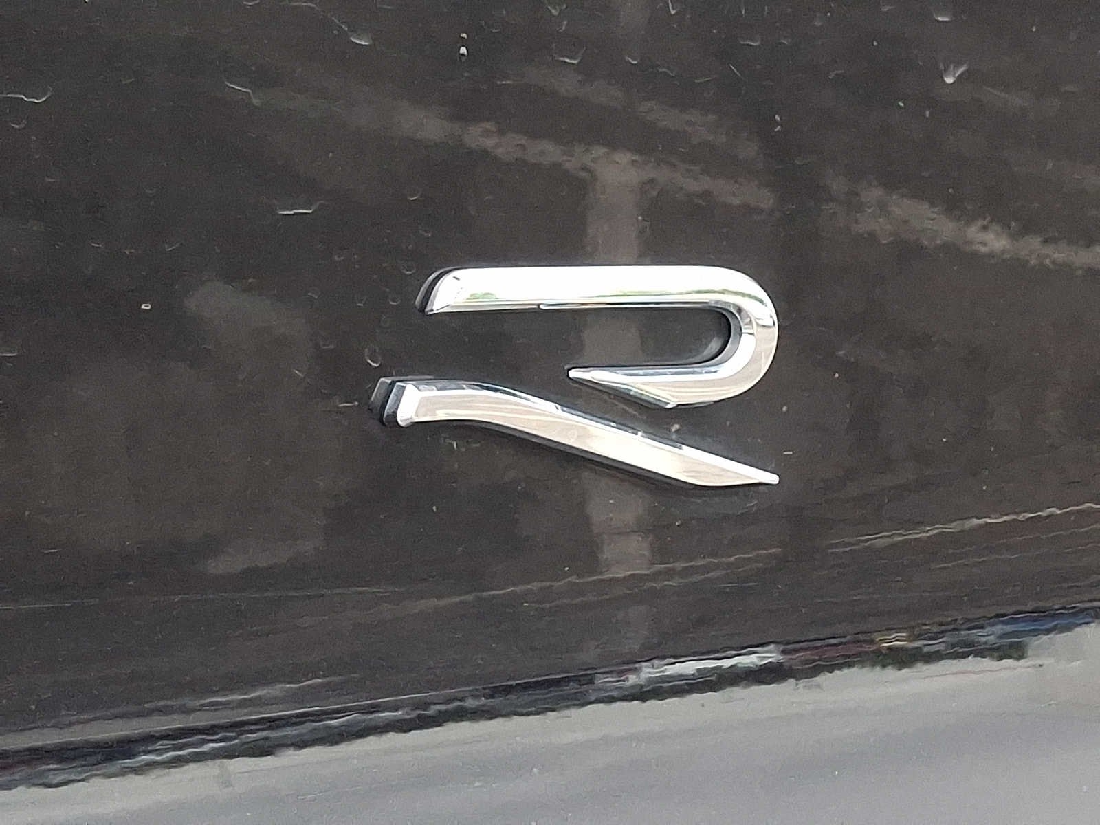 Used 2024  Volkswagen  image 29