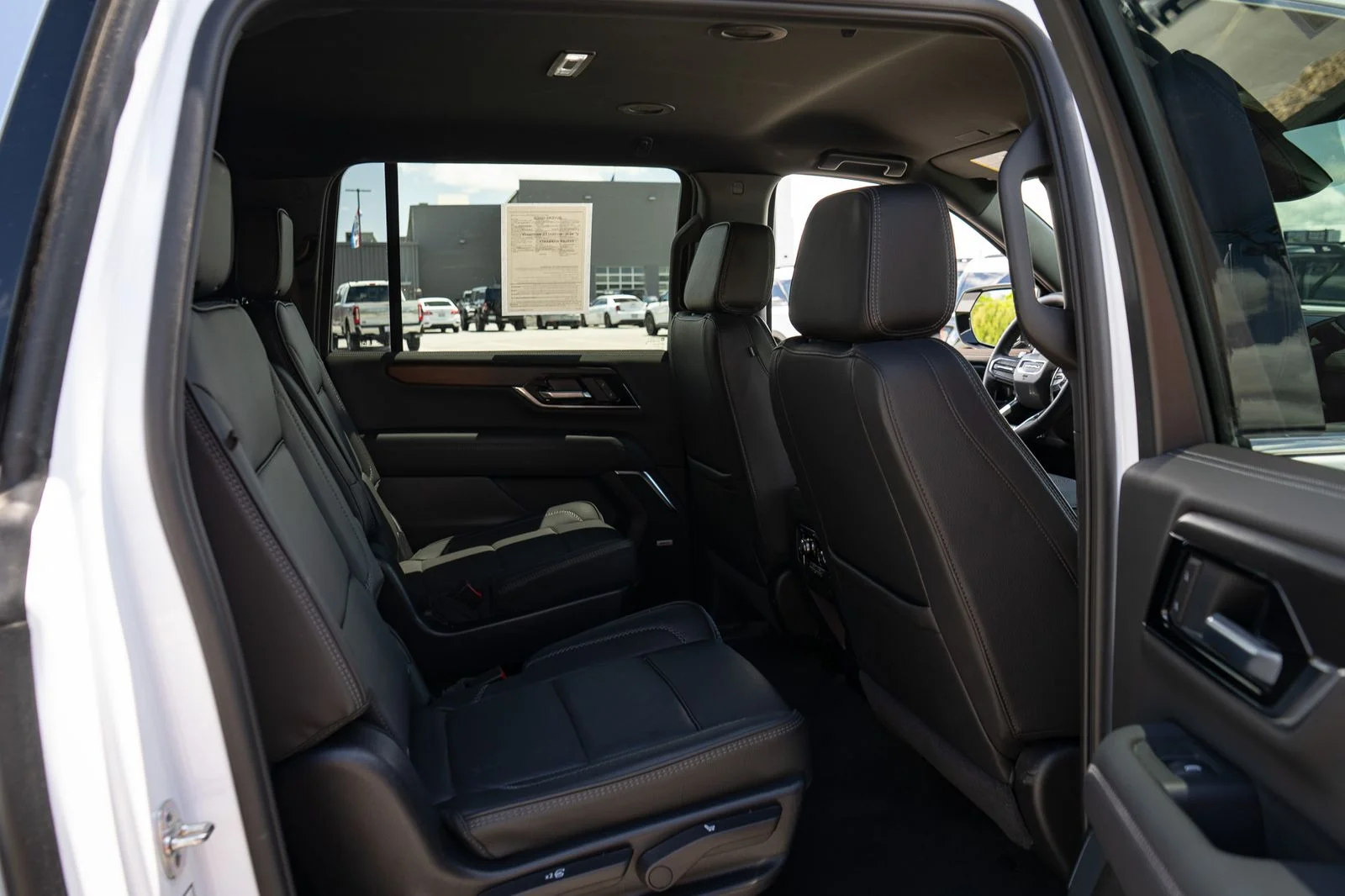 Used 2025 White GMC Denali image 21