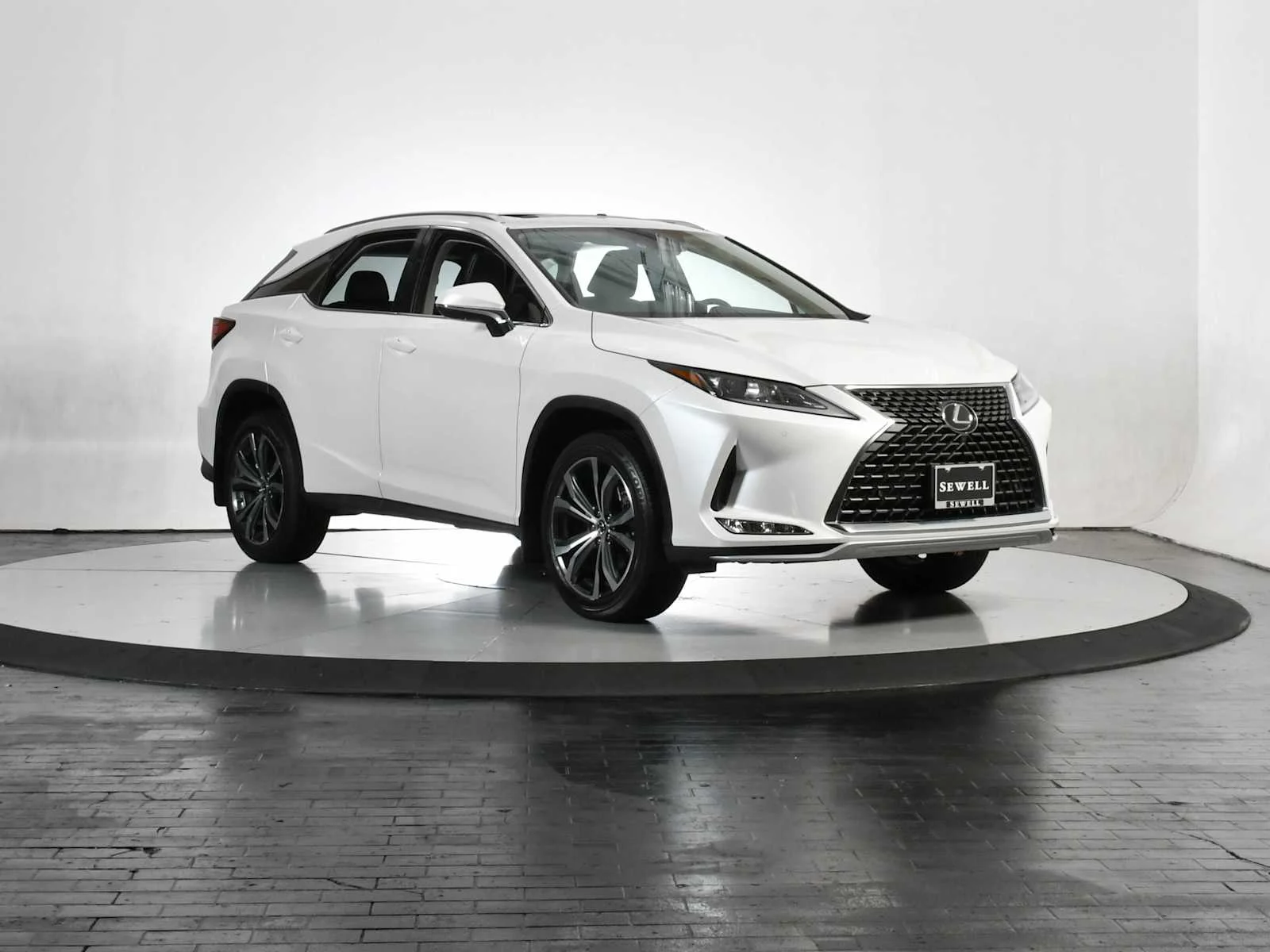 Certified Used 2022 Eminent White Pearl Lexus  image 9