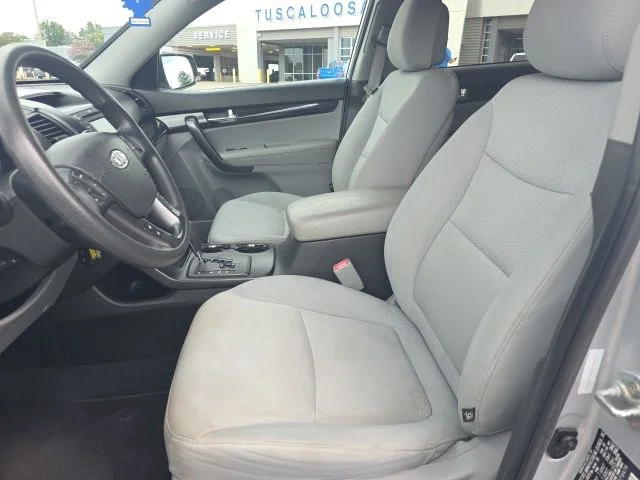 Used 2013 Silver Kia LX image 9