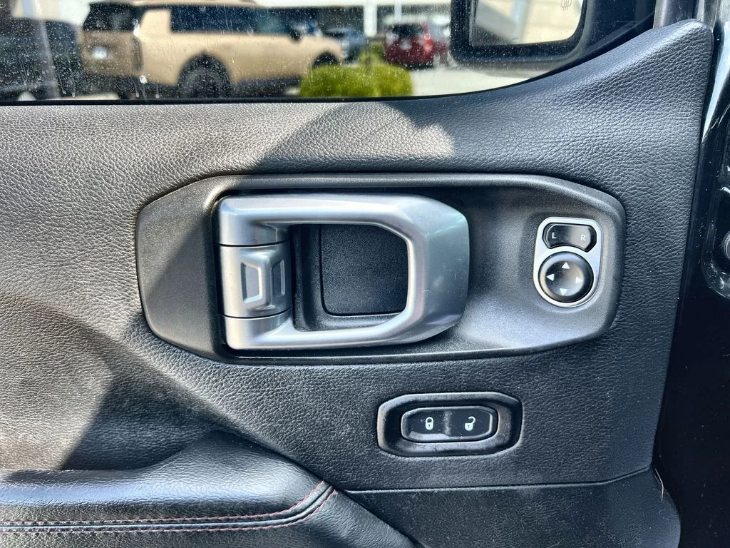 Used 2020 Black Jeep Rubicon image 13