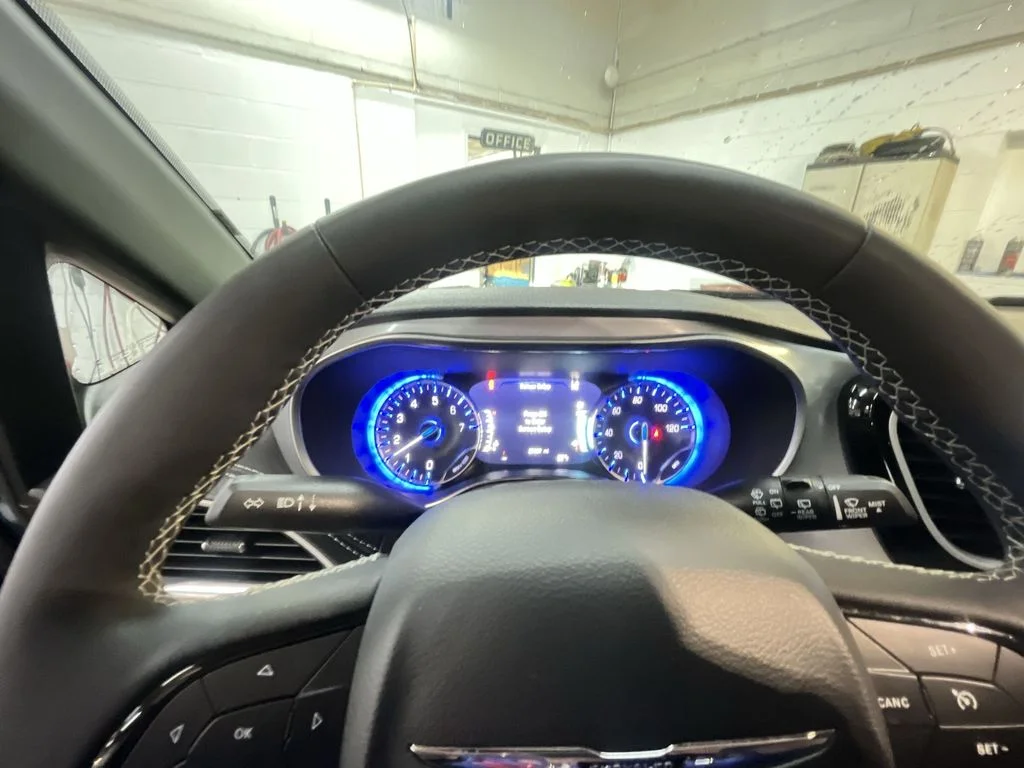 Used 2025 Blue Chrysler Limited image 15