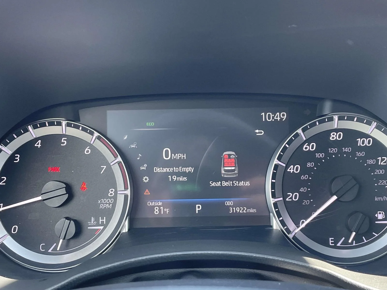 Used 2023 Off-white Toyota LE image 22