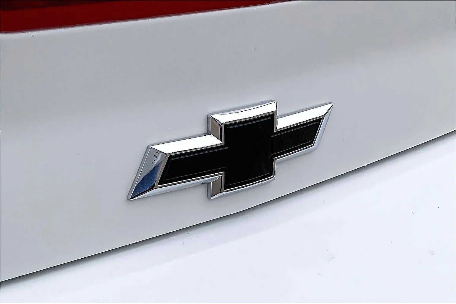 Used 2023 Summit White Chevrolet LT1 image 29