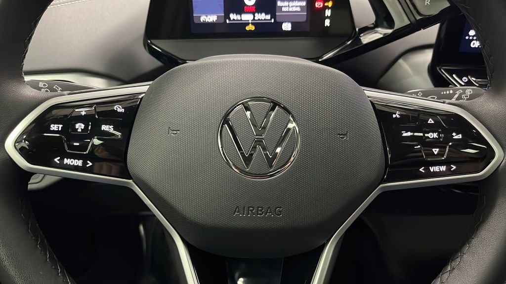 Used 2023 Deep Black Volkswagen Pro S image 15