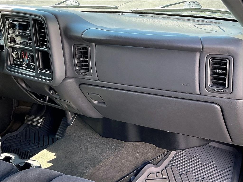 Used 2005 Silver Birch Metallic GMC SLE image 13
