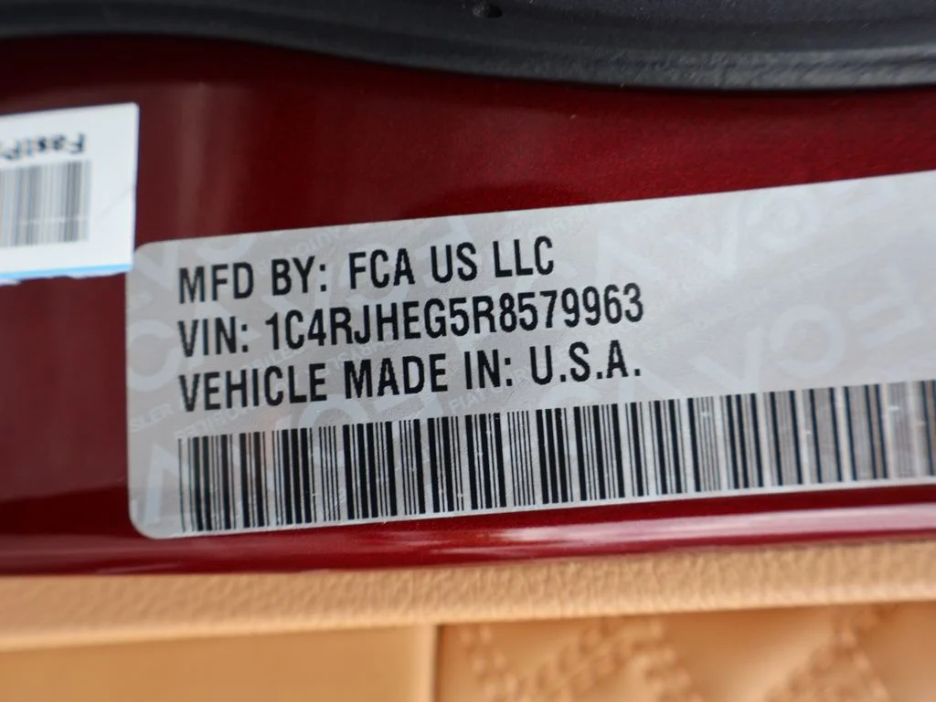 Used 2024 Red Jeep Summit Reserve image 46