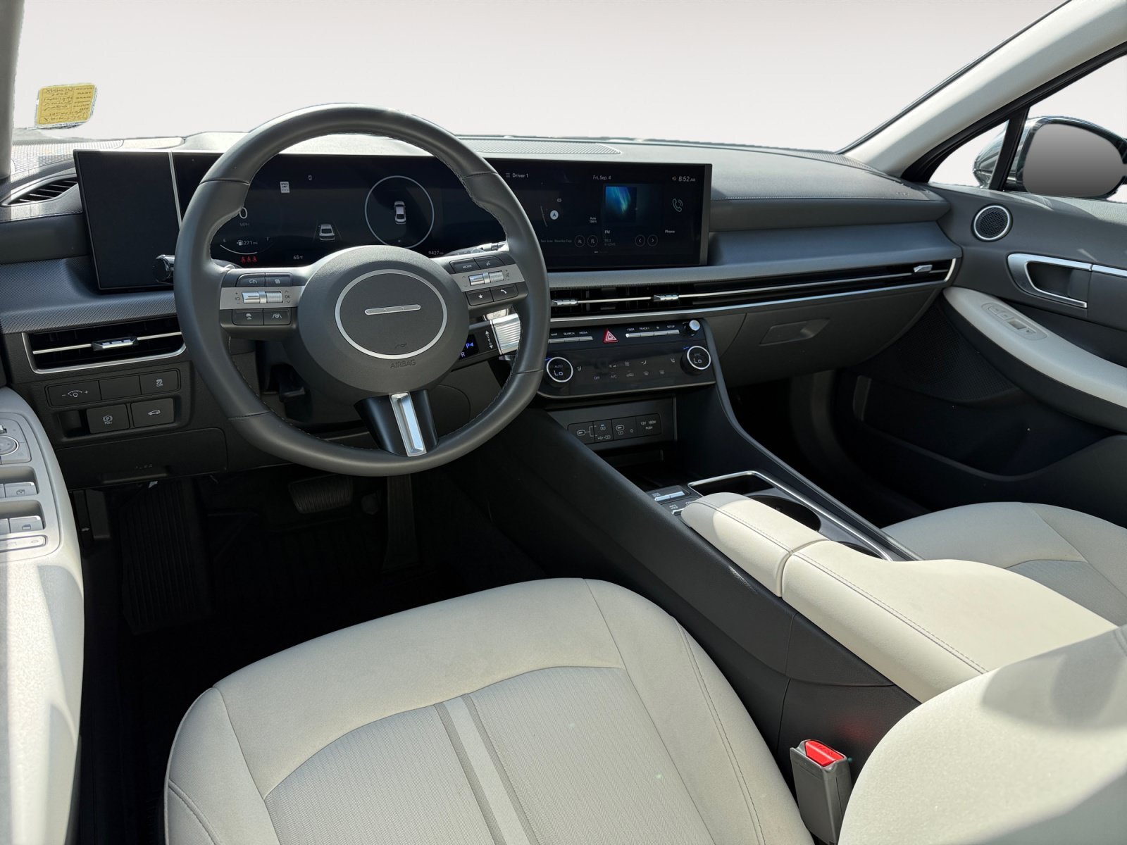 Certified Used 2025 Gray Hyundai SEL Convenience image 15