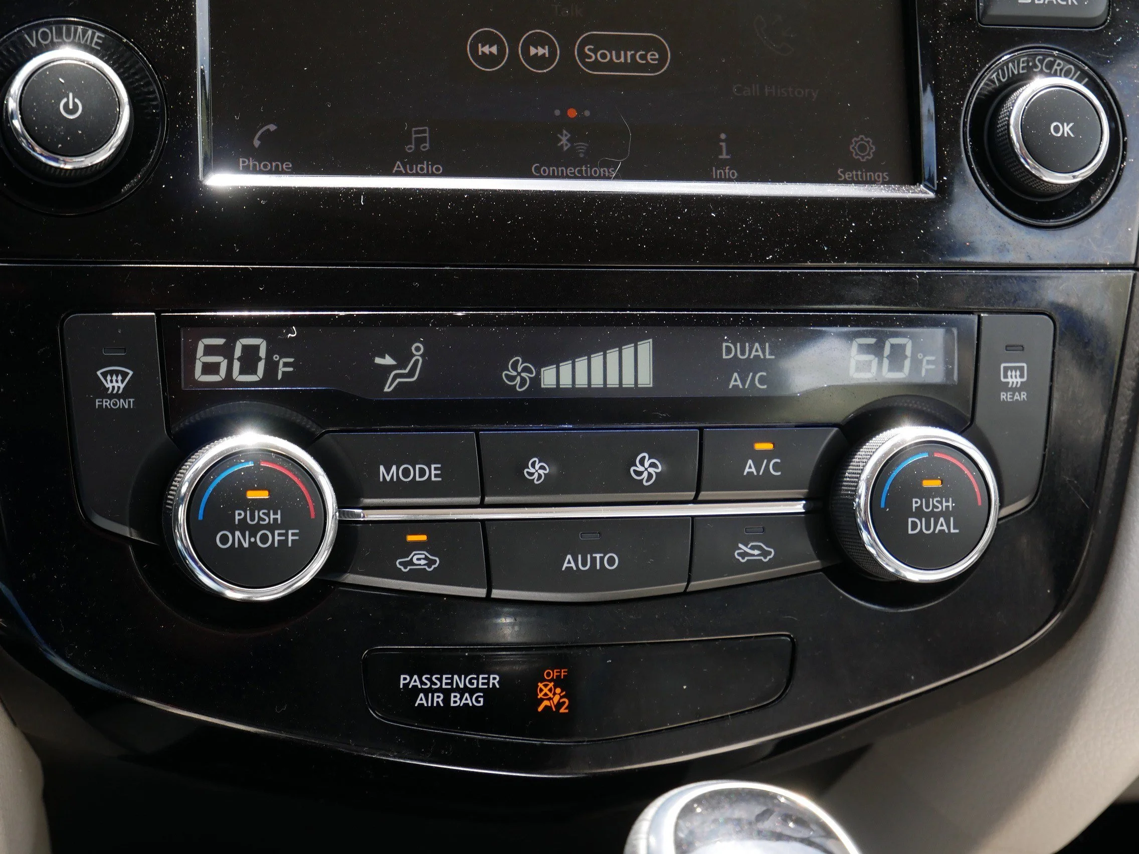 Used 2020 Caspian Blue Metallic Nissan SV image 23